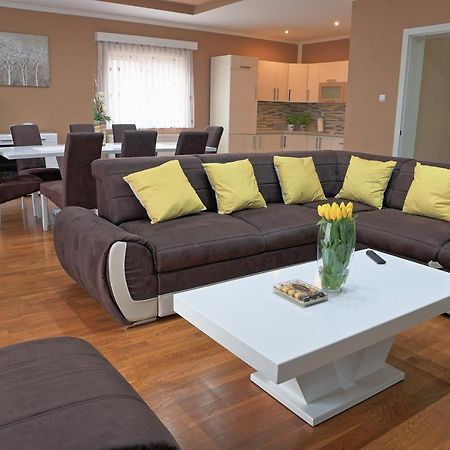 אוטוצאץ Holiday House Lana מראה חיצוני תמונה