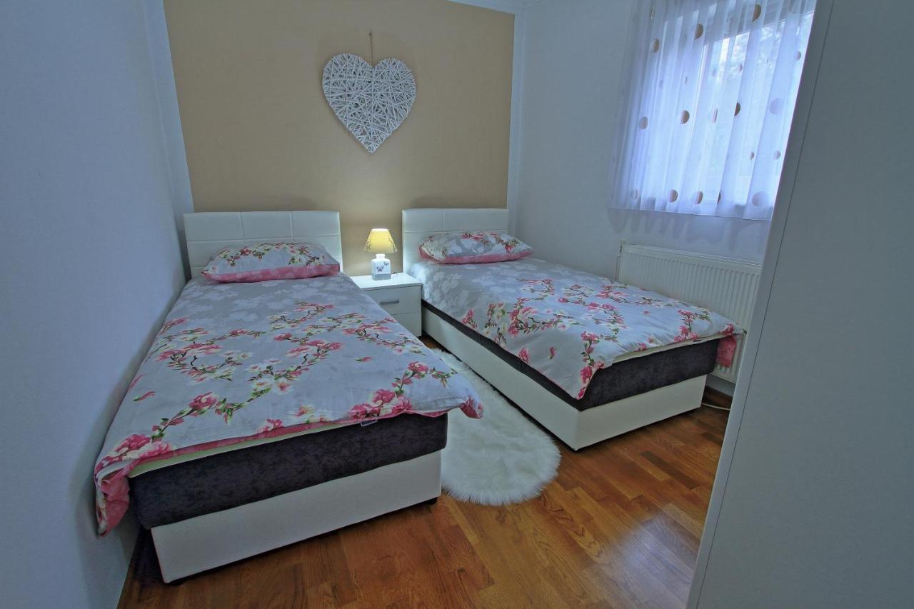 אוטוצאץ Holiday House Lana מראה חיצוני תמונה