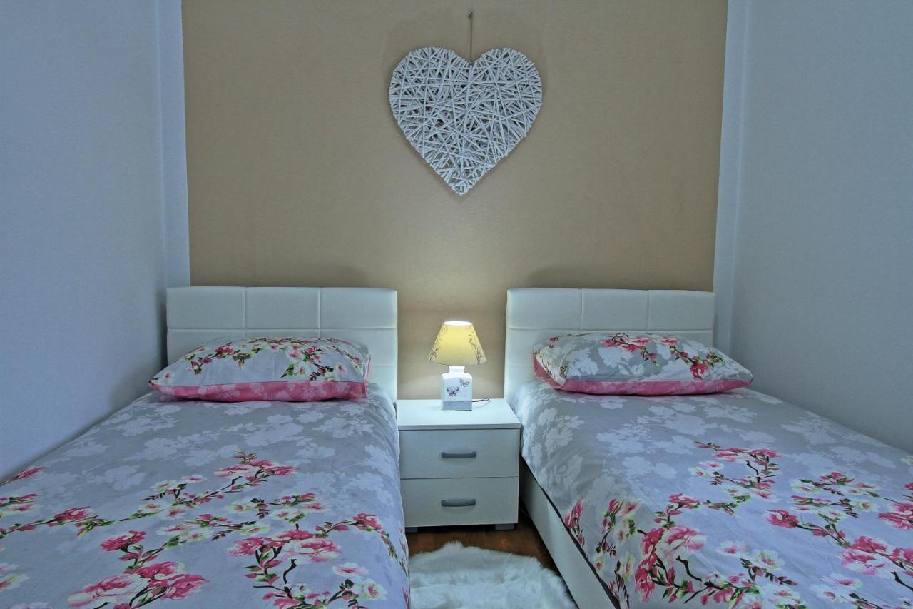 אוטוצאץ Holiday House Lana מראה חיצוני תמונה