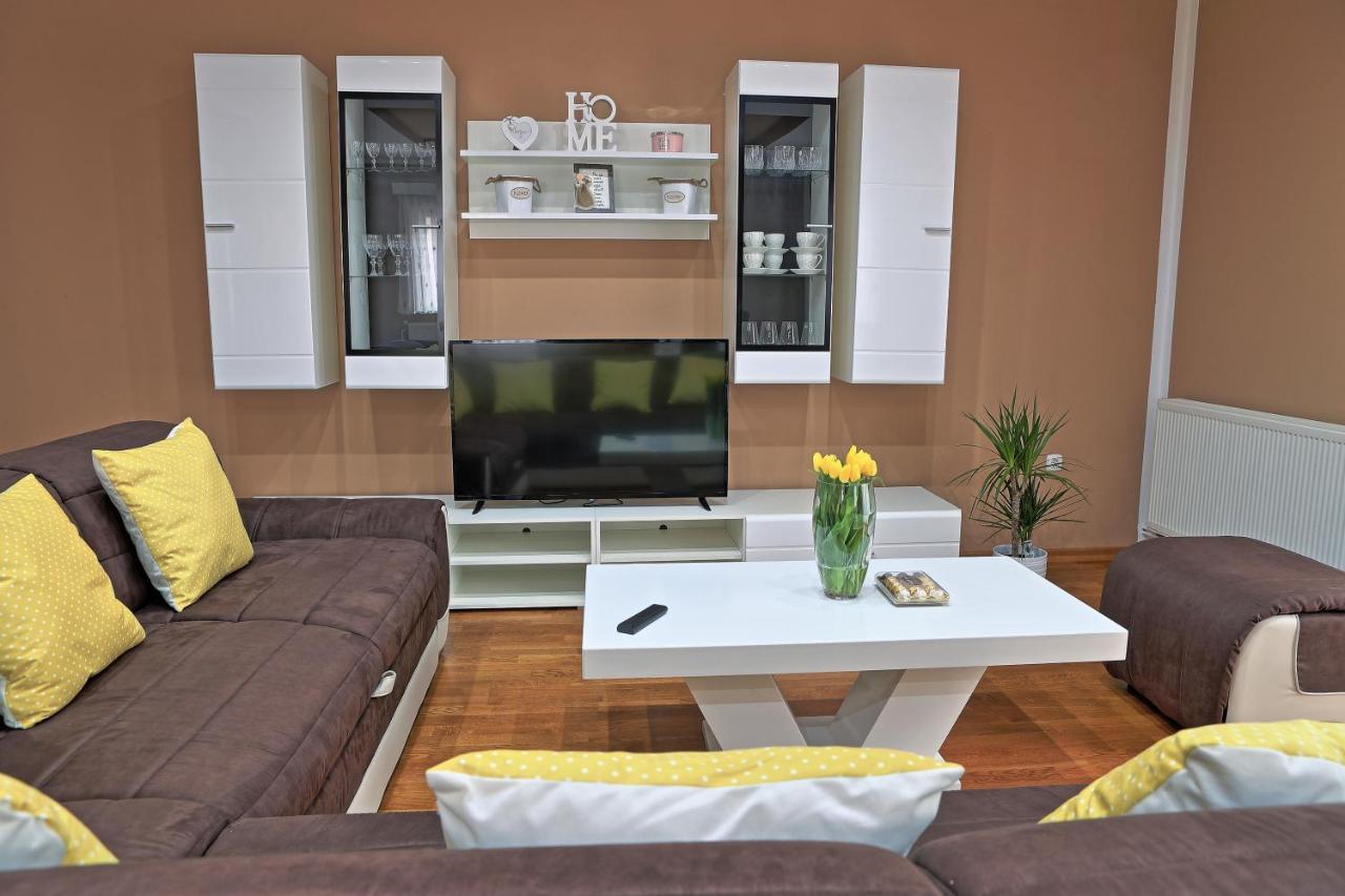 אוטוצאץ Holiday House Lana מראה חיצוני תמונה